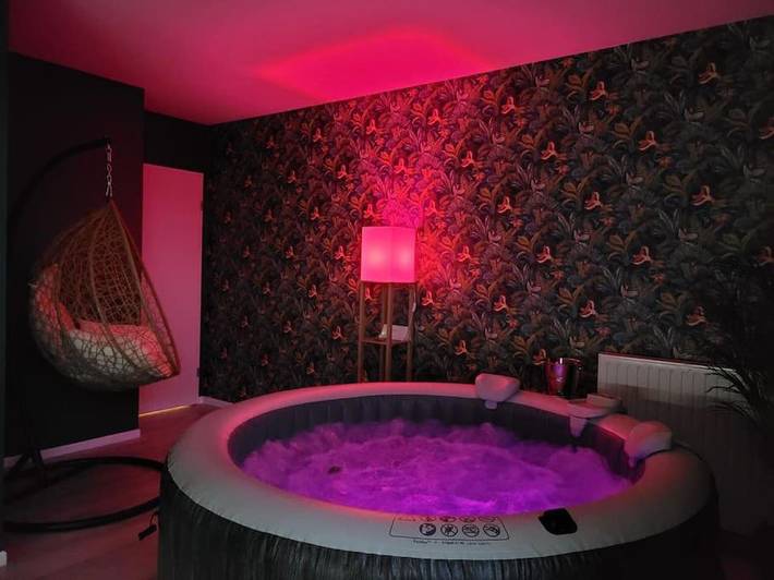 Location de vacances pour 2 personnes, avec Balcon et Jacuzzi à Vigneux-sur-Seine