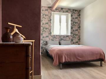 Gîte pour 3 personnes, avec jardin et terrasse à Lanchères