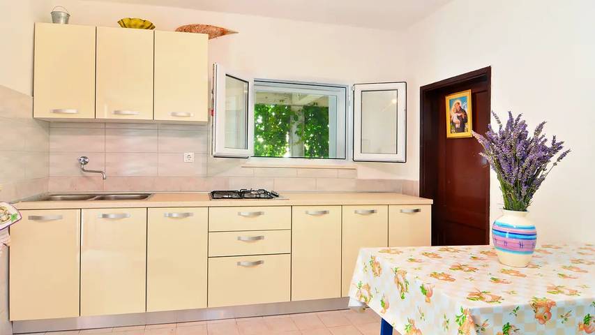 Ferienhaus für 11 Personen, mit Terrasse auf Hvar - 3