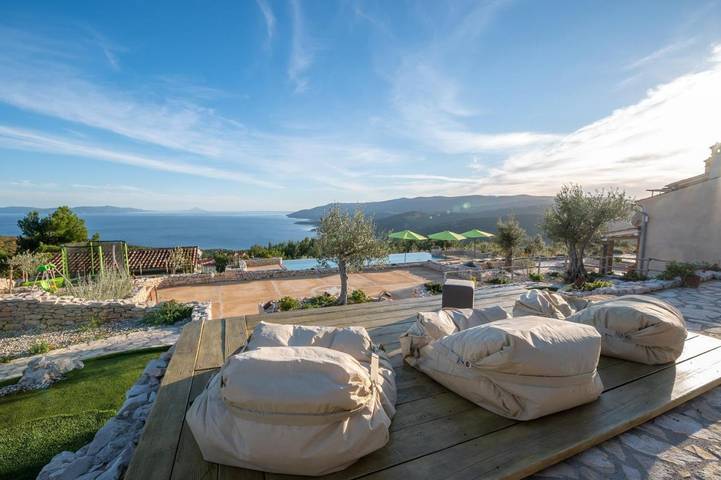 Chalet para 20 personas, con jardín además de vistas y piscina, Se admiten mascotas - 1