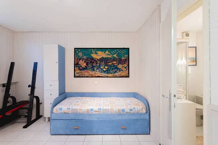 Ganze Wohnung, Modernes Panorama-Apartment mit Pool in Bregano, Bardello