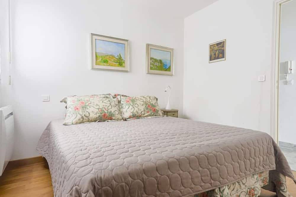 Entire apartment, Les Balcons d'Eze by Interhome in Èze, Nice region
