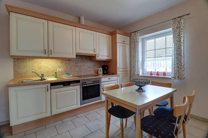 Ferienhaus für 4 Personen, mit Ausblick und Garten sowie Terrasse in Timmendorfer Strand - 3