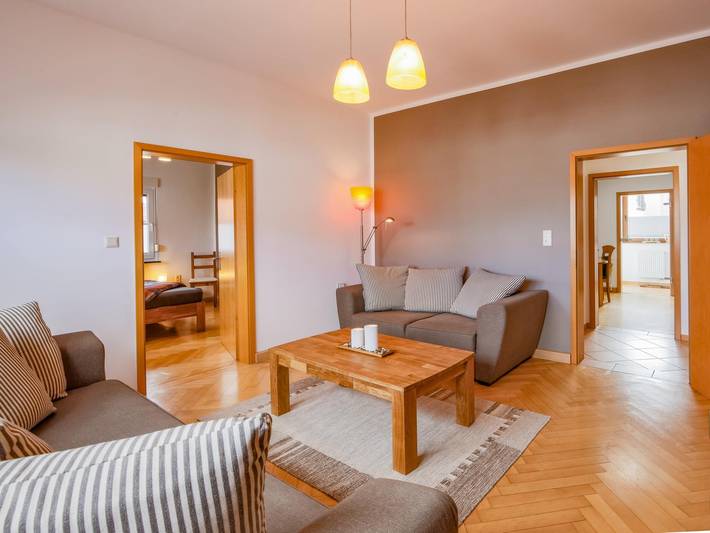 Ferienwohnung für 4 Personen, mit Terrasse und Garten in Waltershausen - 3