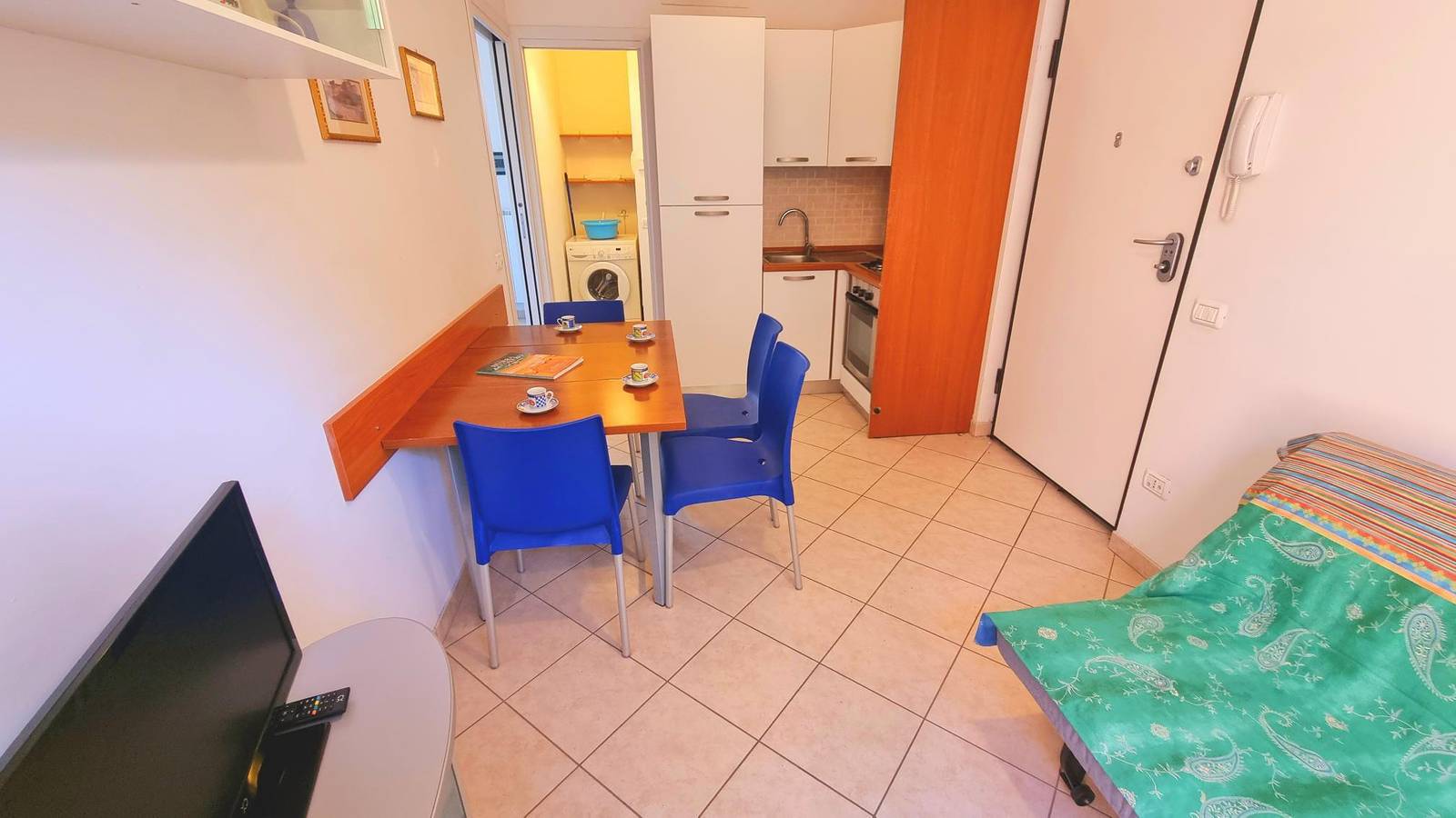 Apartamento entero, Bilocale Cesare [centro, park, terrazzo] in Sirolo, Riviera del Conero