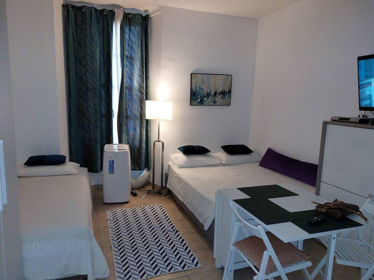 Monolocale intero, Monolocale 'Lovely View' con Wi-Fi e Aria Condizionata in Nizza, Nizza e dintorni