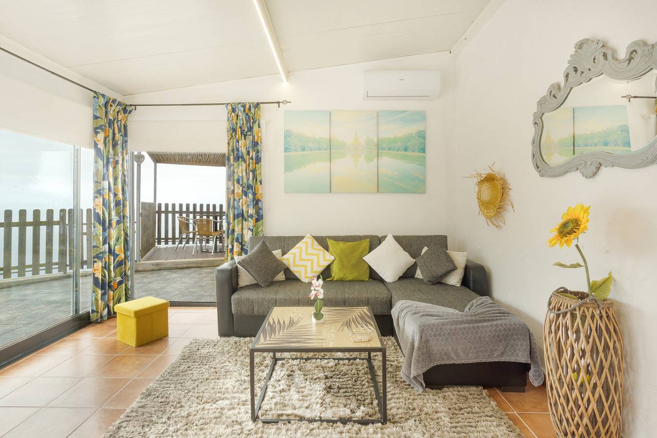 Appartement entier, Appartement Sunset Village B avec vue mer, Wi-Fi et climatisation in São Jorge Ville, Île de Madère