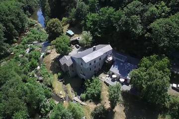 Gîte pour 5 personnes, avec terrasse et jardin, animaux acceptés à Le Bez