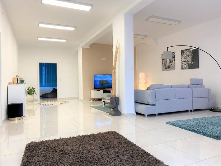 Ferienwohnung für 7 Personen, mit Sauna in Wiener Neustadt