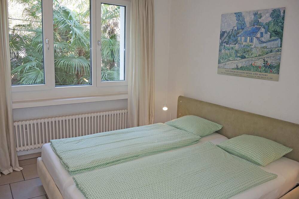 Ganze Wohnung, Ferienwohnung an Top-Lage in neu renovierter Residenz mit hauseigenen Hallenbad in Ascona, Tessiner Alpen