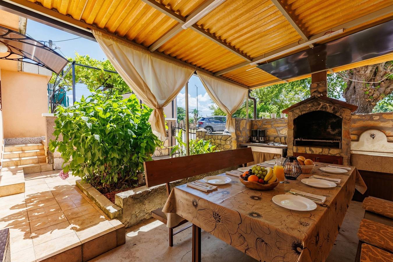 House Papinka with Private Pool & Garden in Istrien