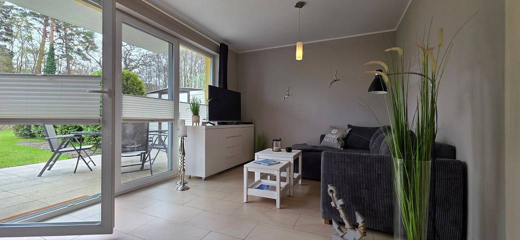 Ferienwohnung für 4 Personen, mit Terrasse und Garten in Gelbensande