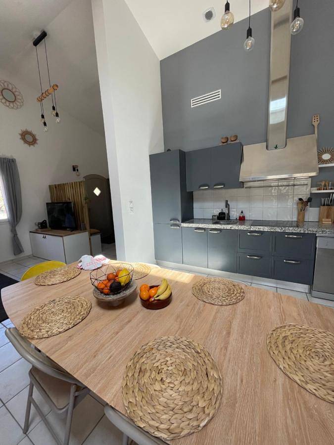 Location de vacances pour 4 personnes, avec Terrasse et Piscine à Aigues-Vives - 2