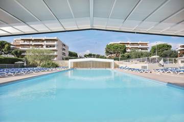 Location De Vacances pour 6 Personnes dans Saint-Laurent-du-Var, Région de Cannes, Photo 2