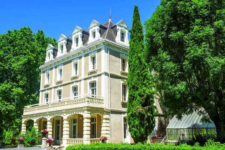Camping pour 7 personnes, avec sauna et piscine, animaux acceptés
