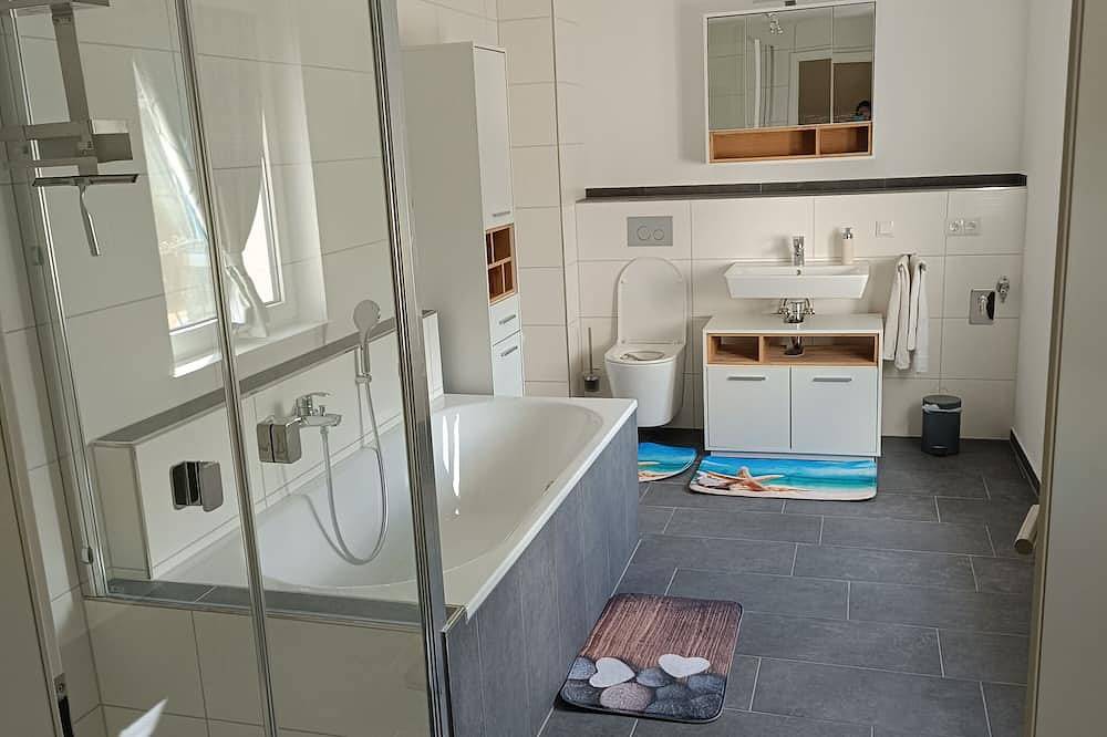 Ferienhaus „Haus Berta“ ruhig gelegen im Grünen in Spremberg, Lausitzer Seenland