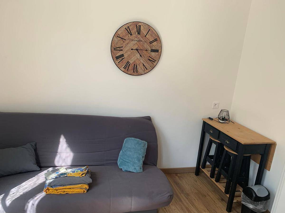 Appartement entier, One-Bedroom Apartment in Aubusson, Région d'Aubussargues