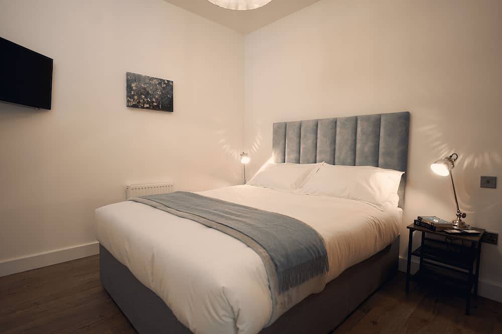 Appartement entier, Kingfisher-Standard-Appartement-Salle de bain privée-Terrasse in Hungerford, Berkshire