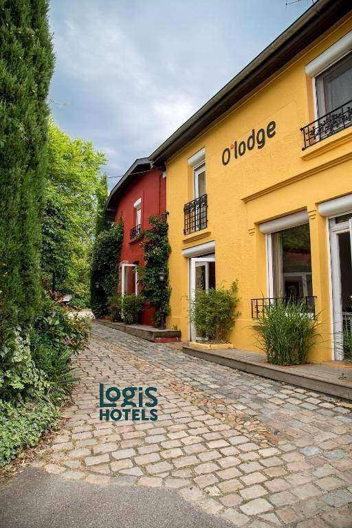 Hôtel pour 4 personnes, avec piscine et vue ainsi que jardin et sauna, animaux acceptés dans Cleppé