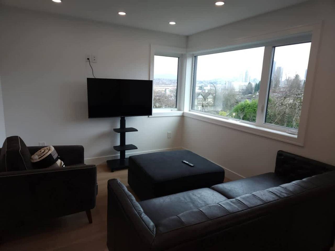 Ganze Wohnung, Spacious Sophistication 2-Bedroom Townhouse in Vancouver, British-Columbia