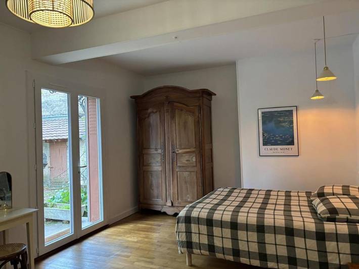 Location de vacances pour 8 personnes, avec piscine ainsi que jardin et terrasse à Diou - 2