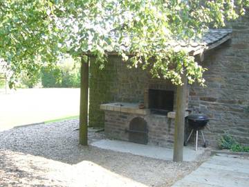 Gîte pour 30 personnes, avec jardin ainsi que terrasse et jacuzzi à Anthisnes