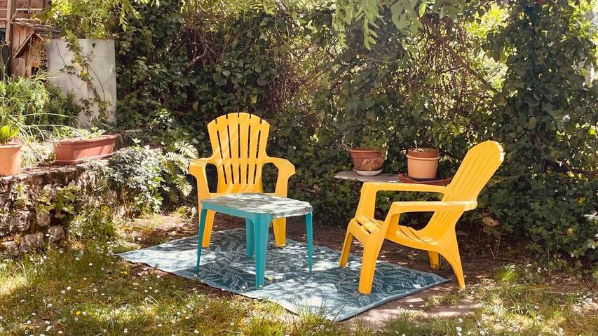 Location de vacances pour 2 personnes, avec piscine ainsi que jardin et terrasse à Saint-Vincent-Rive-d'Olt - 2