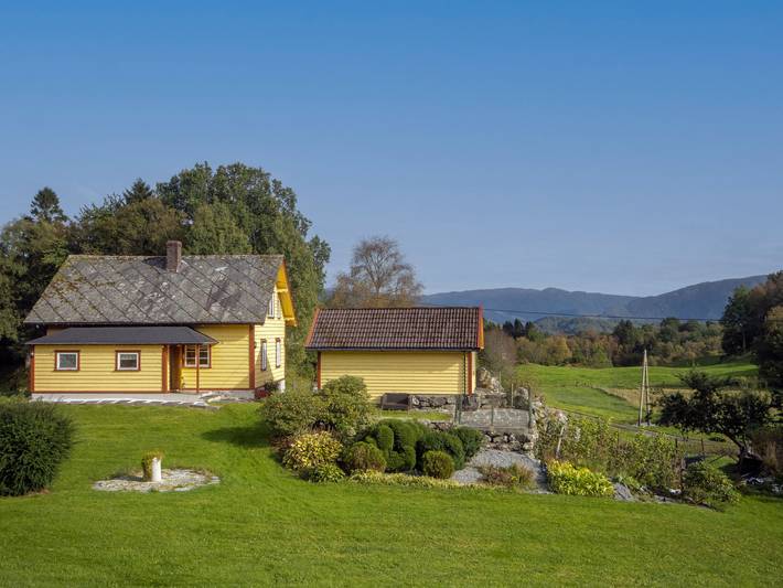 Ferienhaus für 8 Personen, mit Terrasse und Garten