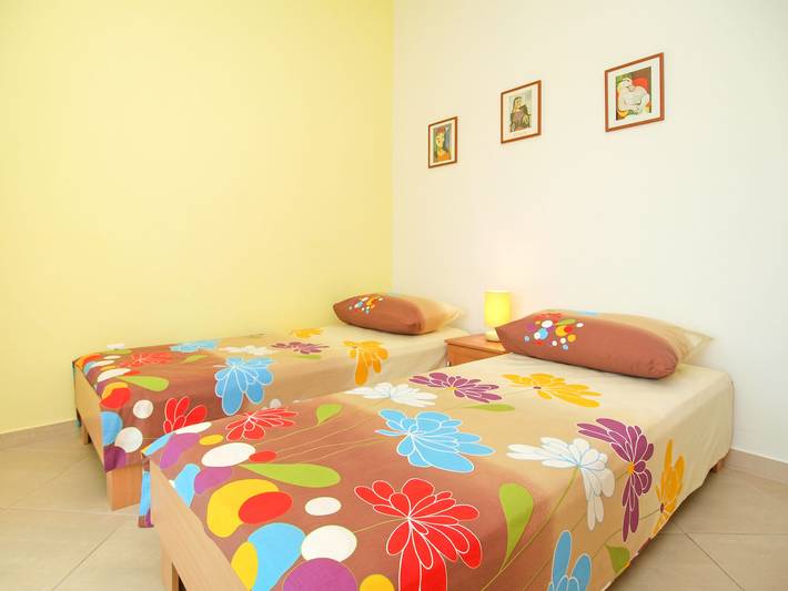 Location de vacances pour 8 personnes, avec jardin et balcon à Tribunj - 4