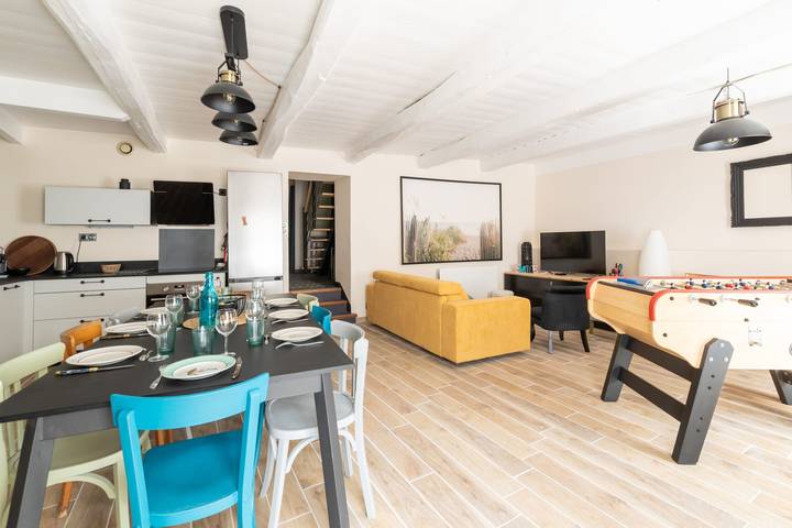 Location de vacances pour 8 personnes, avec Terrasse et Jardin dans Port de Gourmalon - 2