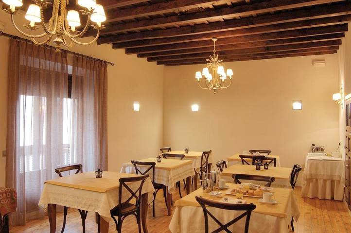 Casa rural para 3 personas, con Jacuzzi y Terraza en Provincia de Toledo - 2