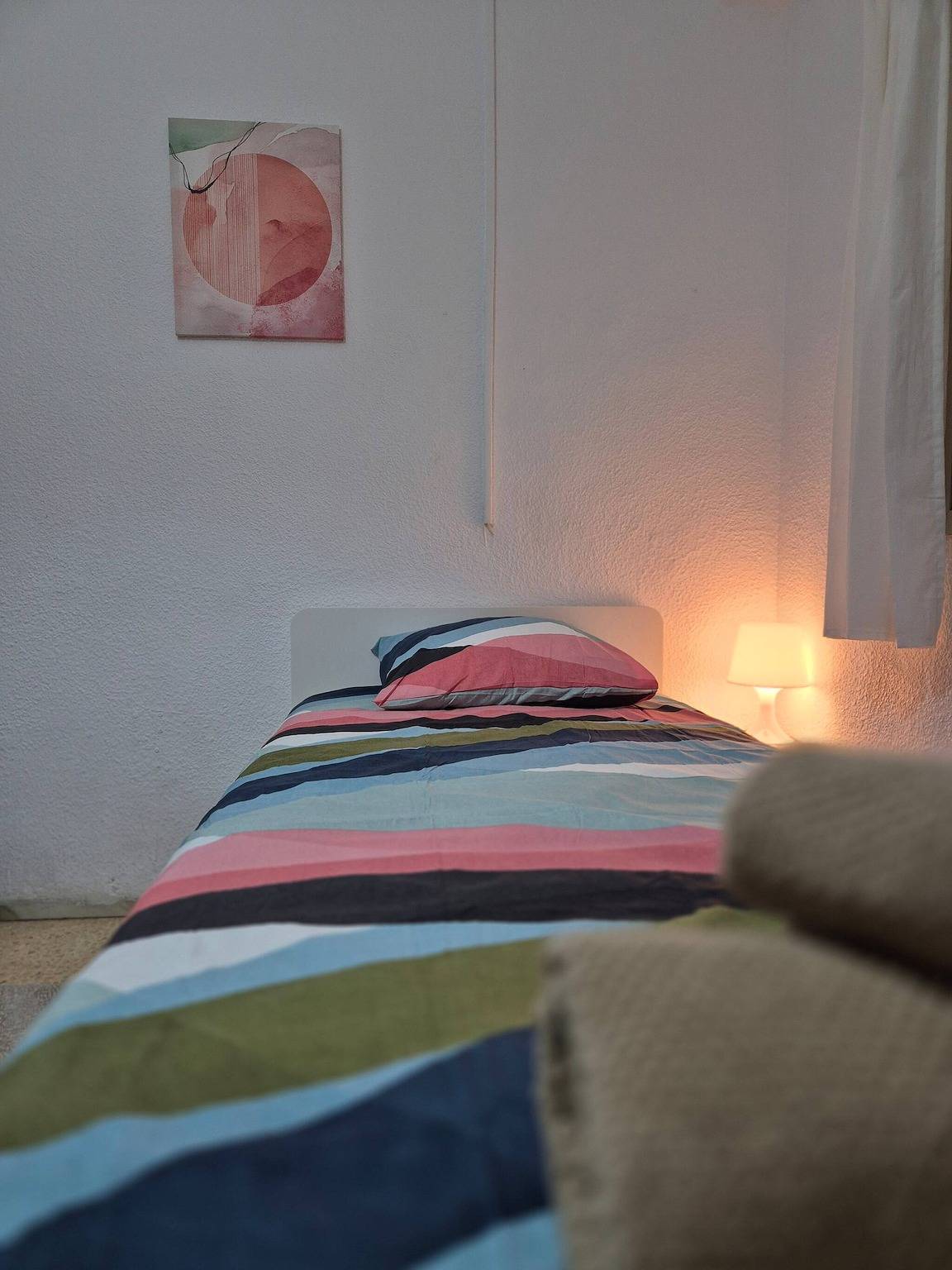 Entire apartment, Room 10 min from beach and center with tramway in Valencia, Costa de Valencia