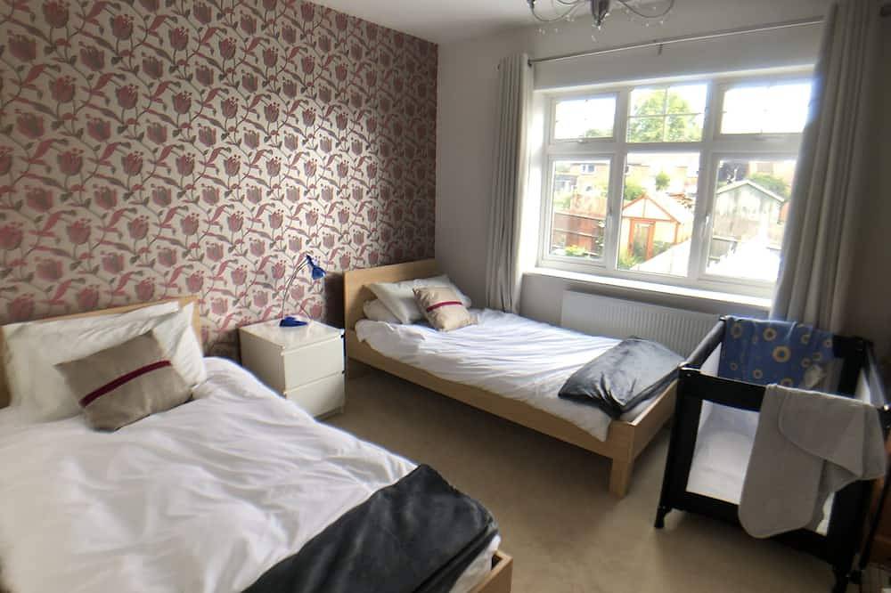 N. Oxfordshire ist leicht zu erreichen nach Stratford, Nec, Blenheim, Oxford, Warwick und London in Banbury, Oxfordshire