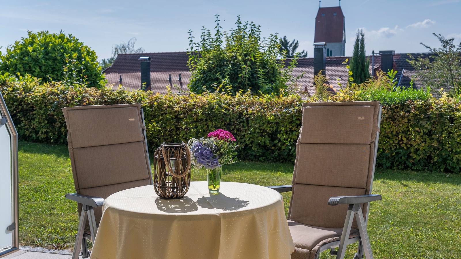 Hotel Mohren Hagnau am Bodensee - Komfortzimmer mit Bergblick in Hagnau am Bodensee, Region Bodensee-Oberschwaben