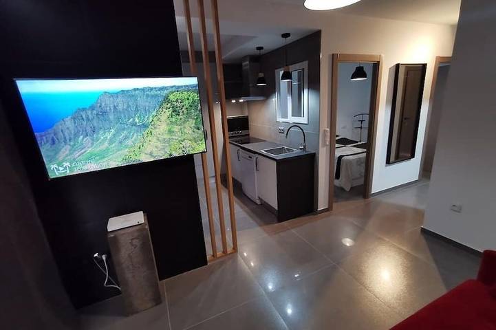 Appartement entier, Magnifique appartement entièrement rénové  à deux pas de la plage de Las Vistas in Playa de las Américas, Arona