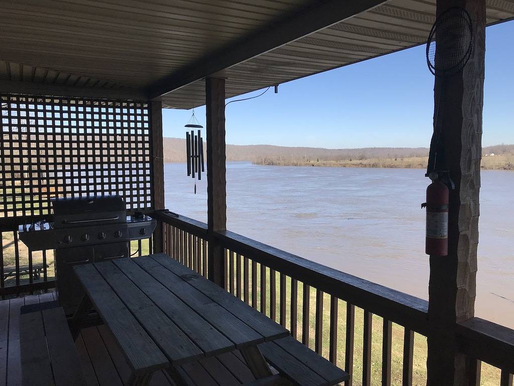 Ein Vollmond Nacht verwandelt sich der gesamte Fluss zu \"Moon River\" in Perry County (IN)
