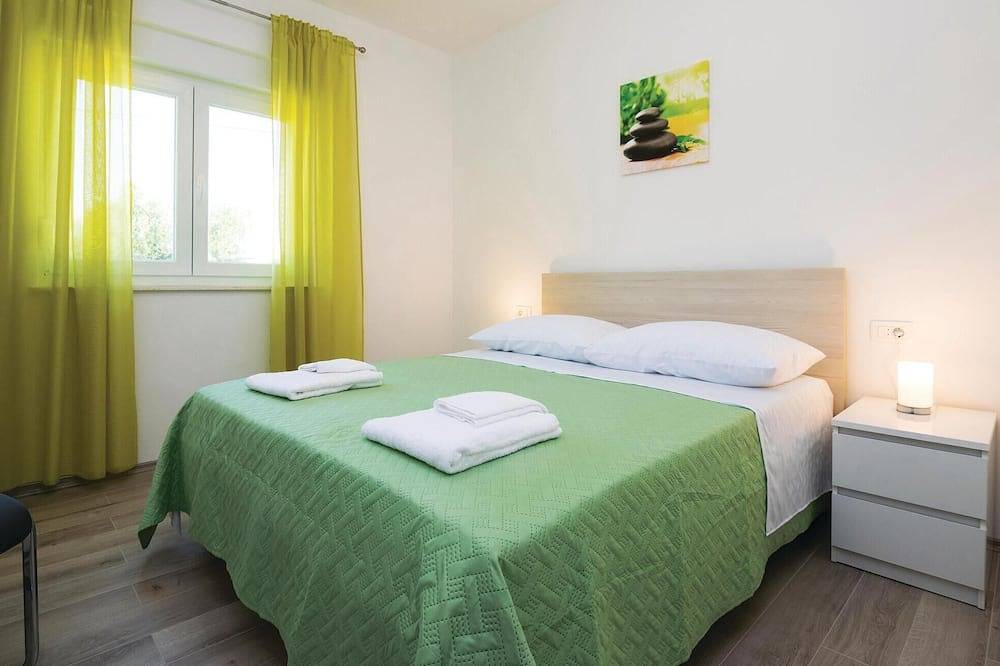 Beautiful home in Sukosan in Sukosan, Region de Zadar