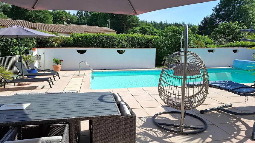 Ferienhaus für 7 Personen, mit Garten und Pool - 1