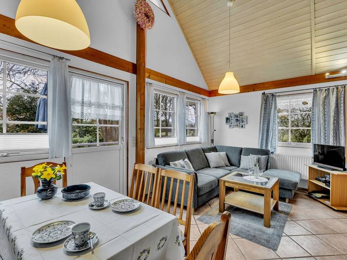 Ferienhaus für 6 Personen, mit Terrasse und Garten sowie Sauna in Langenhorn - 2