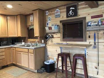 Lake House for 5 Guests in Brown County State Park, Indiana, Picture 3