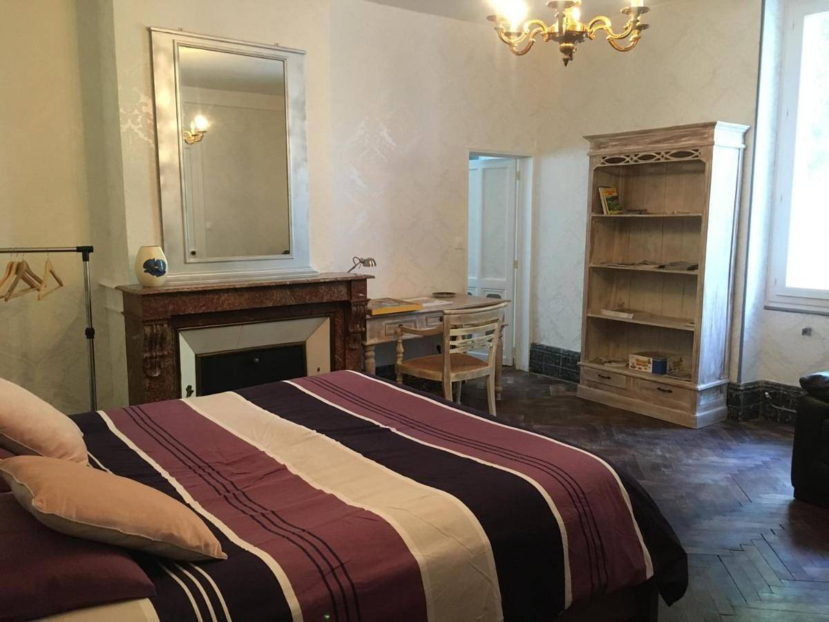 Appartement entier, One-Bedroom Apartment in Montcaret, Périgord Pourpre