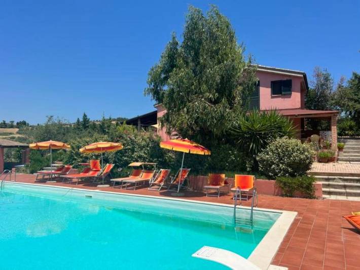 Appartamento vacanze per 8 persone, con terrazza e piscina - 1