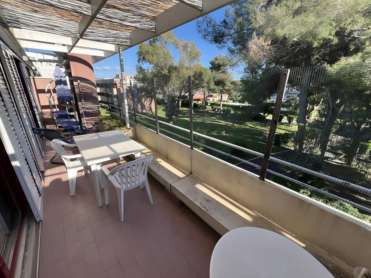 Appartement entier, Appartement « Trilocale avec solarium et piscine » avec piscine commune et terrasse privée in Marina di Bibbona, Bibbona