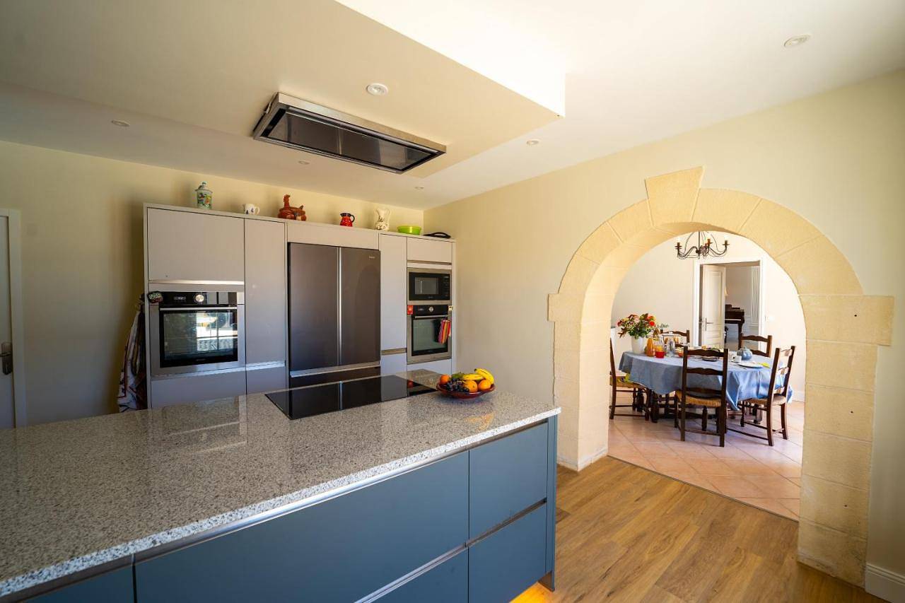 King Room with Garden View in Fongrave, Région de Villeneuve-sur-Lot