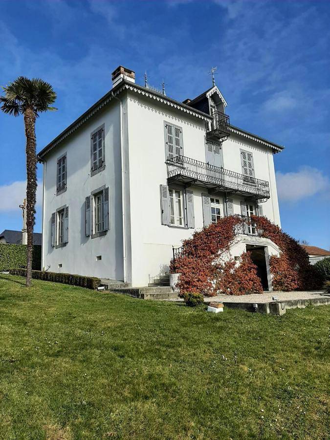Chambre d’hôte pour 2 personnes, avec Terrasse et Jardin ainsi que Piscine et Vue