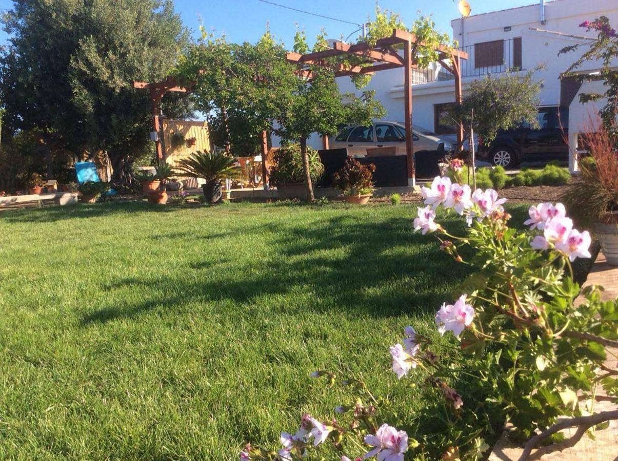 Three-Bedroom Townhouse in Valencia, Costa de Valencia