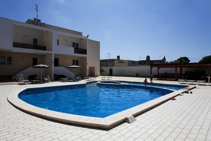 Casa vacanza per 2 persone, con giardino e piscina nonché idromassaggio in Diso