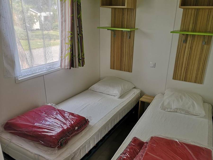 Camping Cabestan - Mobilhome 4 personnes - Mobil-home Classique 2 Chambres 4 Personnes in Bretignolles-sur-Mer, Vallée de la Loire