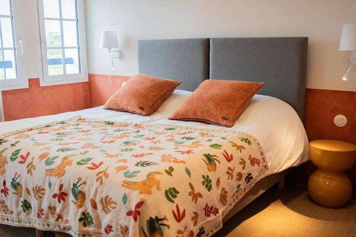 Hôtel pour 2 personnes, avec vue ainsi que piscine et terrasse, animaux acceptés dans Plage de l'Uhabia - 4