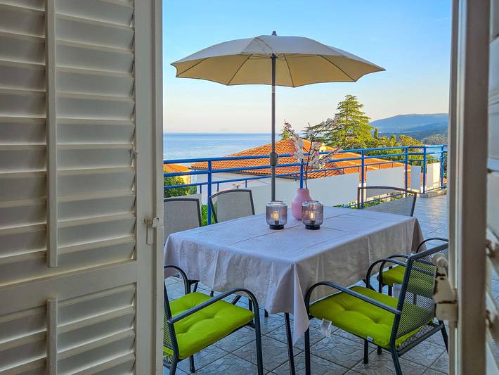 Ferienwohnung für 7 Personen, mit Terrasse in Rabac - 2